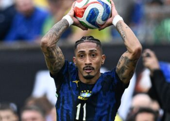 Lesão de Raphinha na Seleção obrigará a Fifa a desembolsar valores diários ao Barcelona