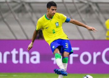 Vitor Reis defendeu a Seleção Brasileira no sub-20 e no sub-17