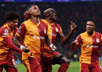 Galatasaray bateu o Liverpool e abriu vantagem nas oitavas da Champions League