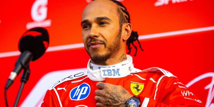 Hamilton busca soluções na Ferrari para bater o tempo das Mercedes no GP da China