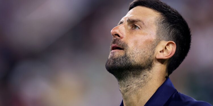 Lesão no ombro direito tira Djokovic do Masters 1000 de Miami