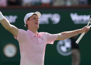 Sinner homenageia Kimi Antonelli após vencer Indian Wells e celebra o sucesso italiano nas pistas e nas quadras