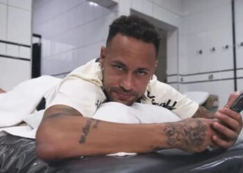Neymar lamentou ausência na lista de Ancelotti para os amistosos