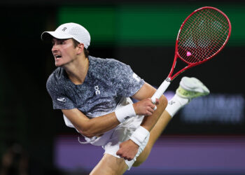 João Fonseca perdeu para Jannik Sinner nas oitavas de final de Indian Wells