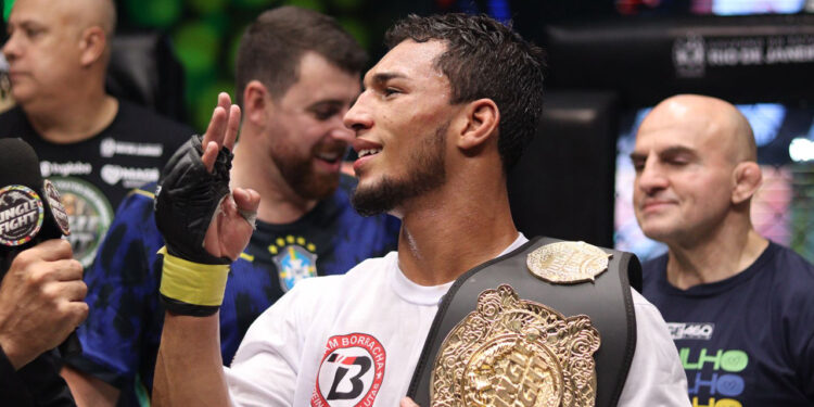 Alan Adler é o novo campeão peso-pena do Jungle Fight - Foto: Hugo Elevaty Esportes