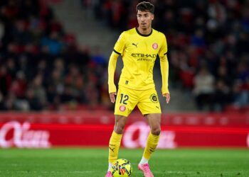 Vitor Reis durante jogo do Girona