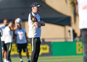 Ancelotti em treino da Seleção Brasileira
