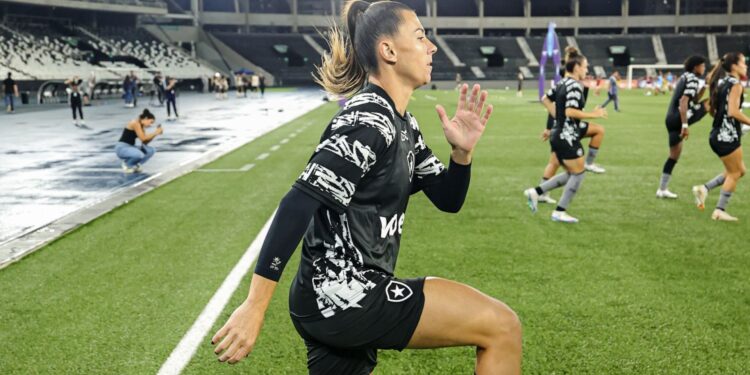Arbitragem atrasa clássico carioca