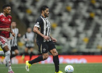 Lance do jogo entre Atlético-MG e Internacional