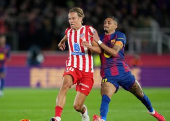Lance do jogo entre Barcelona e Atlético de Madrid
