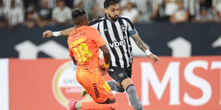 Lance do jogo entre Botafogo e Barcelona de Guayaquil
