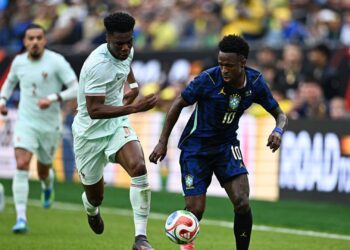 Lance do jogo entre Brasil e França