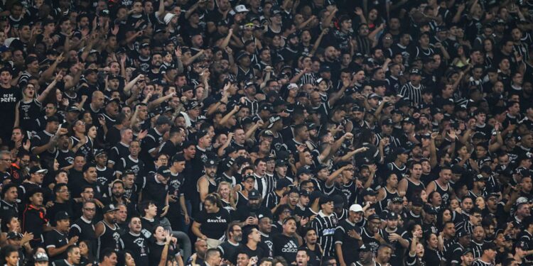Torcida do Corinthians durante jogo