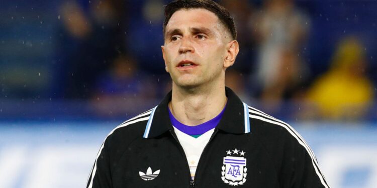Dibu Martínez em amistoso da seleção argentina
