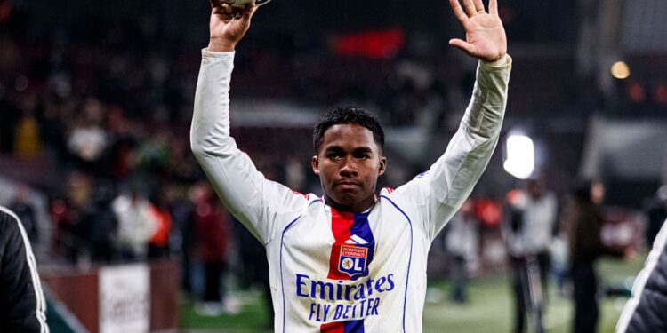 Endrick em ação pelo Lyon