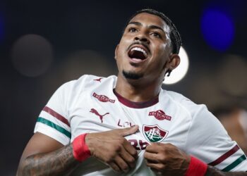 John Kennedy comemorando gol do Fluminense