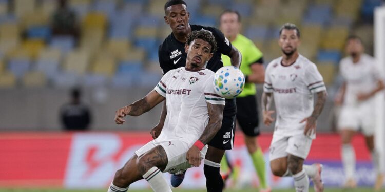 Lance do jogo entre Vasco e Fluminense
