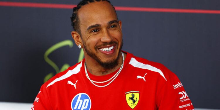 Hamilton durante entrevista