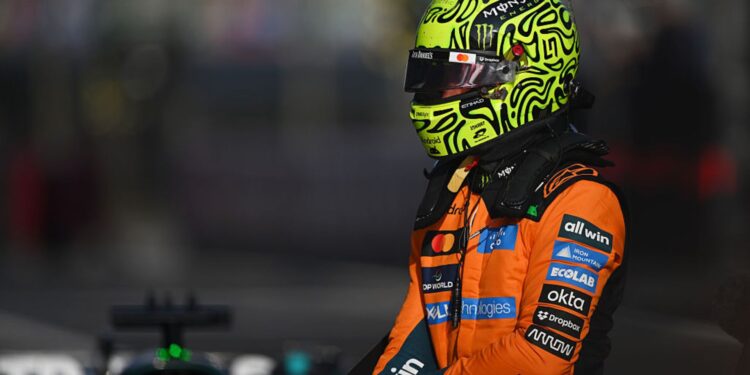 Lando Norris durante sprint na China