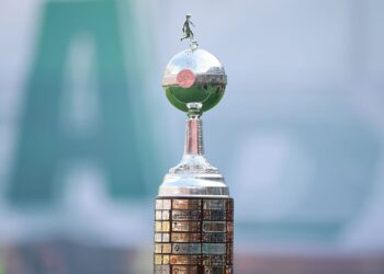 Foto da taça da Libertadores