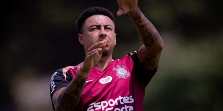 Lingard em treino do Corinthians