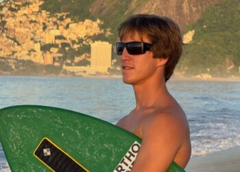 Lucas Fink conquistou quatro títulos mundiais de skimboard em sequência