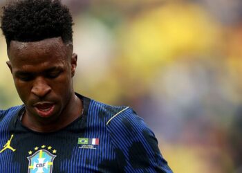 Vini Jr em jogo contra a França