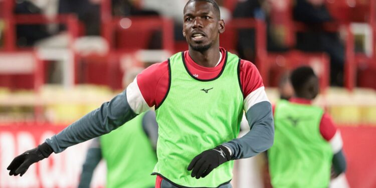 Pogba durante aquecimento