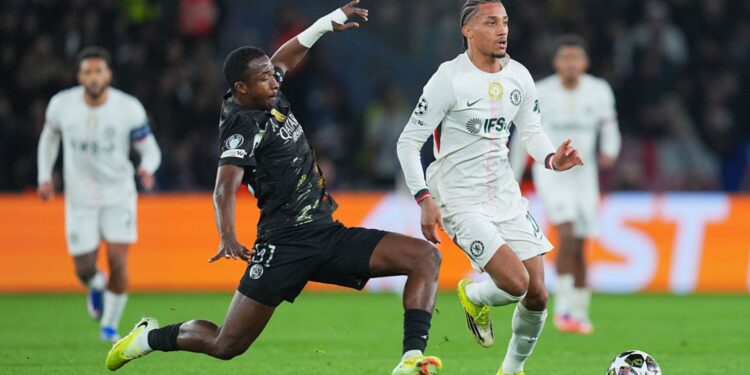 Lance do jogo entre PSG e Chelsea