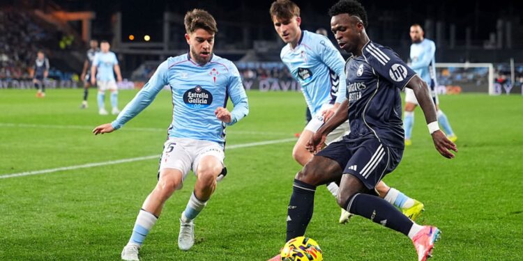 Lance do jogo entre Celta de Vigo e Real Madrid