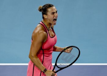 Sabalenka comemorando no Miami Open