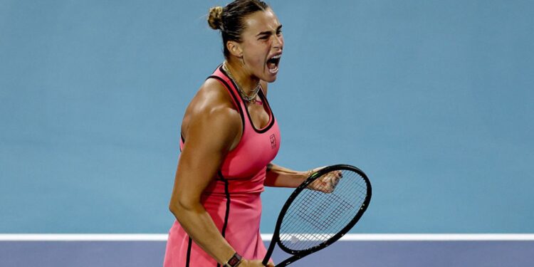 Sabalenka comemorando no Miami Open