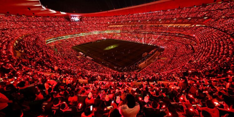 Torcedor morre antes de jogo no Azteca