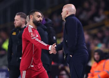 Arne Slot e Mohamed Salah compartilharam o vestiário do Liverpool nas duas últimas temporadas