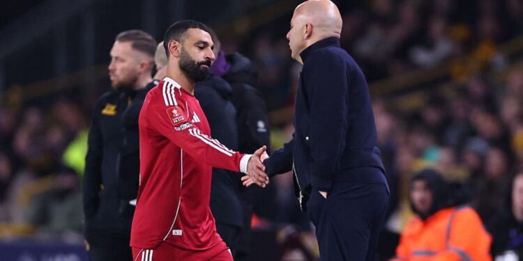 Arne Slot e Mohamed Salah compartilharam o vestiário do Liverpool nas duas últimas temporadas