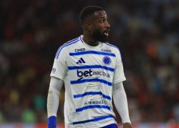 Gerson acusa diretoria do Flamengo de má-fé e cobra valores milionários
