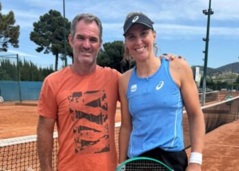 Bia Haddad Maia oficializa parceria com Carlos Martinez Comet