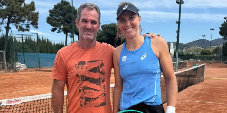 Bia Haddad Maia oficializa parceria com Carlos Martinez Comet
