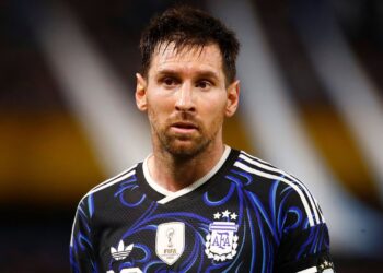 Crise da Argentina afeta o elenco de Lionel Scaloni e coloca em dúvida a presença de Messi no Mundial