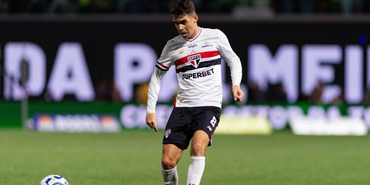 Oscar teve um 2025 marcado por lesões com a camisa do São Paulo
