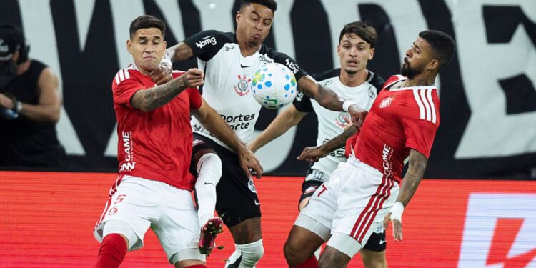 Corinthians e Internacional não balançaram as redes na Neo Química Arena
