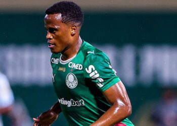 Jhon Arias abriu o placar para o Palmeiras na vitória sobre o Bahia