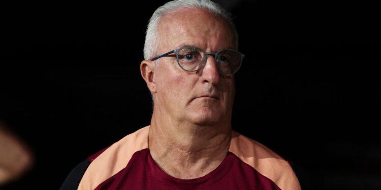 Diretoria do Corinthians busca novo treinador para assumir o lugar de Dorival às vésperas da Libertadores
