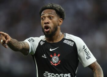Martínez detonou Dorival Júnior e indicou que treinador foi o pivô de sua saída do Corinthians