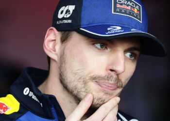 Verstappen avalia aposentadoria da Fórmula 1 e pode abrir mão de contrato bilionário