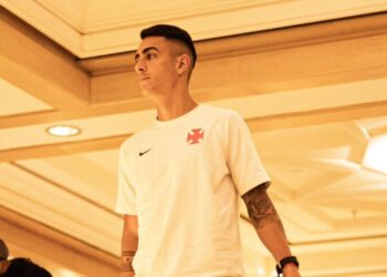 O Vasco vai estrear na Copa Sul-Americana com o time reserva diante do Barracas Central