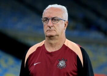 Corinthians terá alto custo após confirmar a saída de Dorival