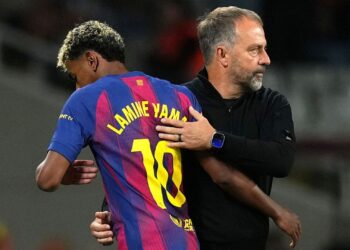 Hansi Flick falou sobre Lamine Yamal antes do duelo entre Barcelona e Atlético de Madrid
