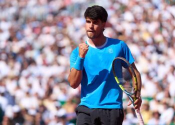 Alcaraz bateu o argentino Tomás Etcheverry e garantiu vaga nas quartas de final