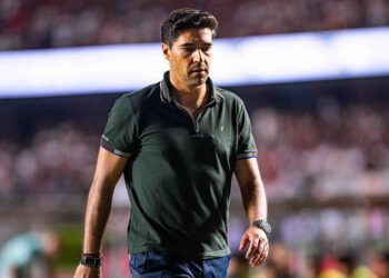 Abel Ferreira foi expulso durante o clássico entre Palmeiras e São Paulo pelo Brasileirão
